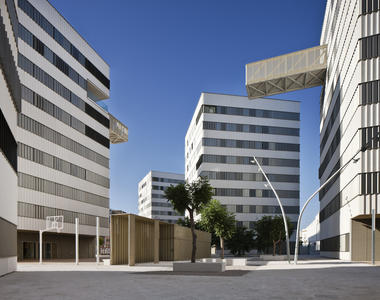 Conjunto de Viviendas en Sevilla / DL+A Arquitectos Asociados