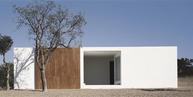 Casa en Litoral Alentejano  / Aires Mateus