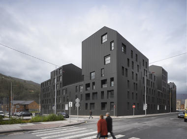 Gallery of Vivazz, Mieres Social Housing / Zigzag Arquitectura  - 2