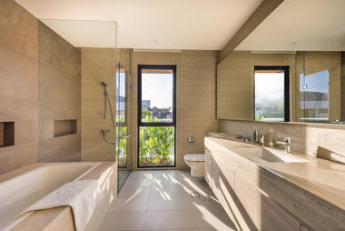Gallery of House with Screens / ADX Architects  - 4