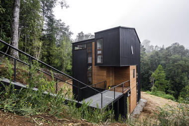 Casa Siete Coigües   / Emil Osorio Schmied