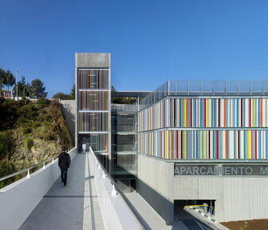 拉科鲁尼亚妇产科医院和肿瘤医院停车场 / Díaz y Díaz Arquitectos + Rafael Ángel Otero Mosquera