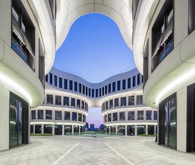 Shanghai Hongqiao Airport Flower Building / MVRDV 
