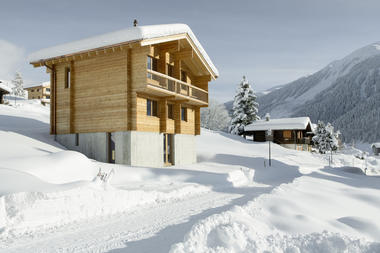 Reckingen的住宅 / Roman Hutter Architektur