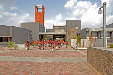 Gallery of Adani Vidyamandir / Apurva Amin Architects  - 1