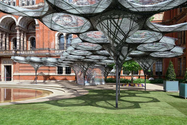 Elytra Filament Pavilion Explores Biomimicry at London's Victoria and Albert Museum 