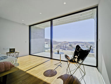 Gallery of Crossed House / Clavel Arquitectos  - 4