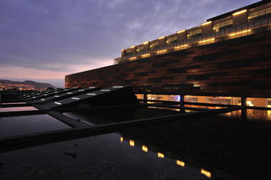 Hotel del Desierto / Estudio Larraín