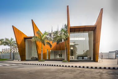 The Crescent  / Sanjay Puri Architects