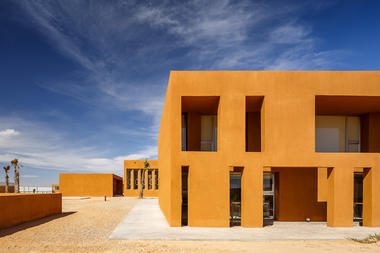 Escuela Tecnológica Laayoune  / Saad El Kabbaj + Driss Kettani + Mohamed Amine Siana