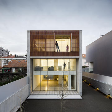 Casa no Bonfim / AZO. Sequeira Arquitectos Associados