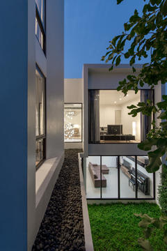 Gallery of Kradoan House / Thiti Ophatsodsai  - 39