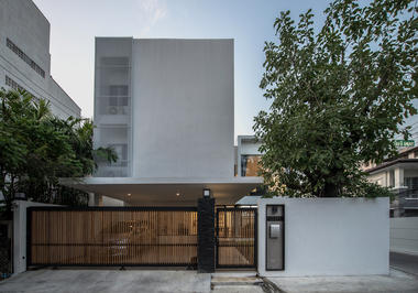 Gallery of Kradoan House / Thiti Ophatsodsai  - 3