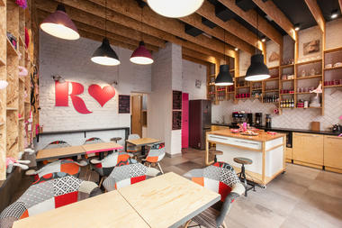 Gallery of Rozove Café / modelina architekci  - 2