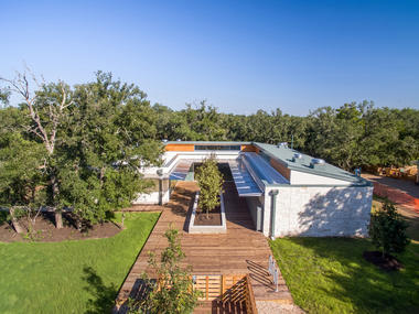 Ampliação da Escola Khabele / Derrington Building Studio
