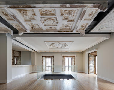XVIII Emblazoned House Refurbishment / Marcos Miguélez