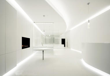 Gallery of The Light Box  / Esculpir el Aire  - 1
