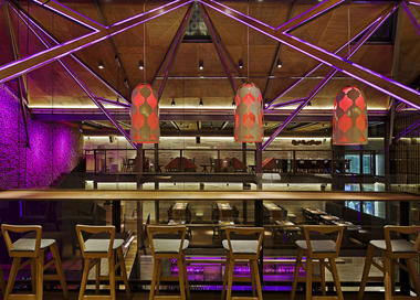 Gallery of Loft 38  / Khosla Associates  - 1