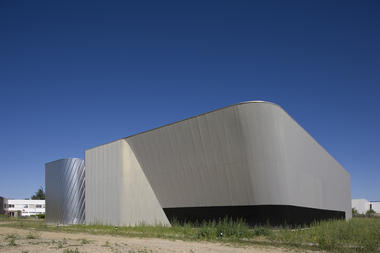 Gymnase INP体育馆 / Laurens & Loustau Architectes