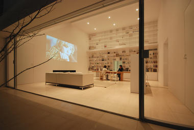 Gallery of Library House / Shinichi Ogawa & Associates  - 11