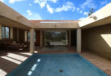 Earth House / Arango Arquitecto