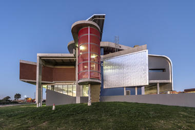 NMMU B Ed Foundation Phase Building  / The Matrix...cc Urban Designers & Architects