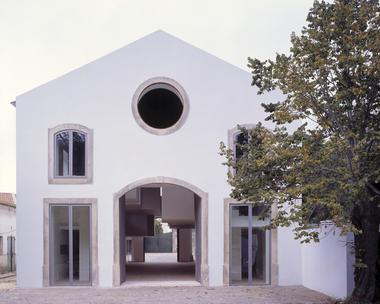 House in Azeitão / Aires Mateus