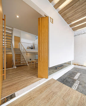 Gallery of Splow House / Delution Architect  - 5