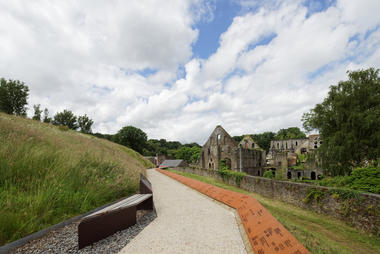 Gallery of Villers Abbey Visitor Center / Binario Architectes  - 4