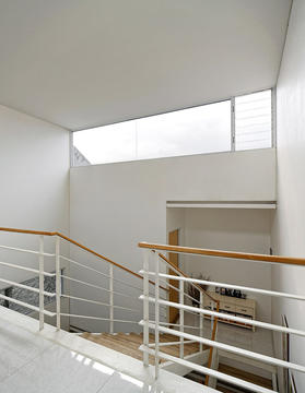 Gallery of Splow House / Delution Architect  - 19