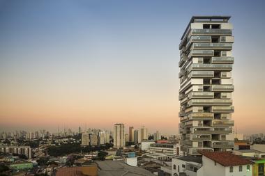Edifício 360° / Isay Weinfeld