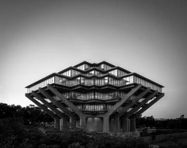 Clássicos da Arquitetura: Biblioteca Geisel / William L. Pereira & Associates