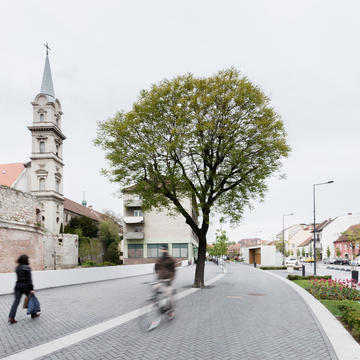 匈牙利 Sopron 城堡区复兴规划  / Hetedik Műterem