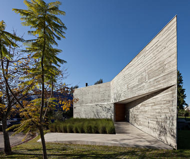 L House / Alric Galindez Arquitectos