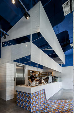 Paras 咖啡店 / The Swimming Pool Studio 