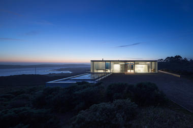 Casa C-Glass / Deegan Day Design