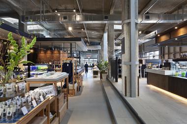 ONOMICHI U2 / Suppose Design Office
