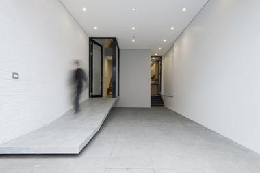 4.5x20 House / AHL architects associates