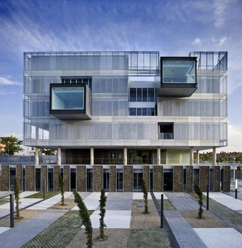Galería de Technal en la nueva Comisaría Fuencarral-El Pardo / VOLUAR Arquitectura  - 1