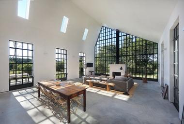 Gallery of WE Guest House / TADA  - 1
