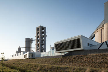 Cement Plant in Szentlőrinc / MHM Architects