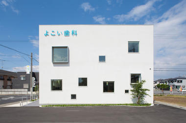 Yokoi Dental Clinic / iks design + msd-office