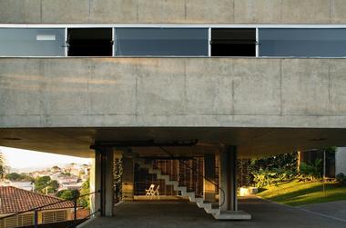 Casa e Estúdio na Vila Romana / MMBB Arquitetos