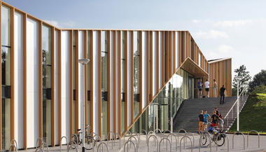 Centro Comunitário Het Anker / MoederscheimMoonen Architects