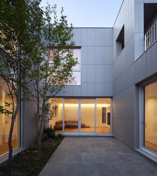 Gallery of Coconut House / D·LIM architects  - 3