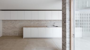 Gallery of Mews House / Russell Jones  - 11