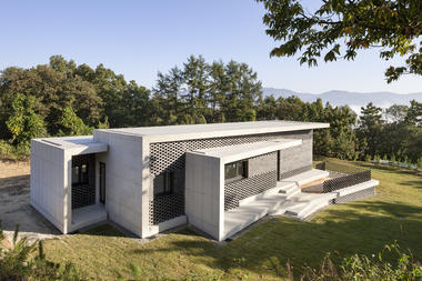 House in Gyopyeong-Ri / Studio Origin