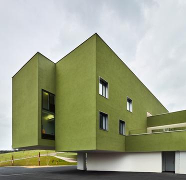 Lar para idosos / Dominique Coulon & associés