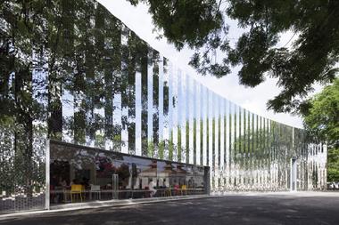 MAIIAM Contemporary Art Museum / all(zone)