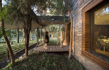 Mehrshahr Villa / Hooba Design